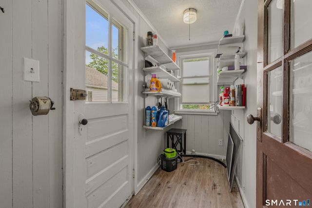 10 Swan Avenue, Old Lyme, CT 06371