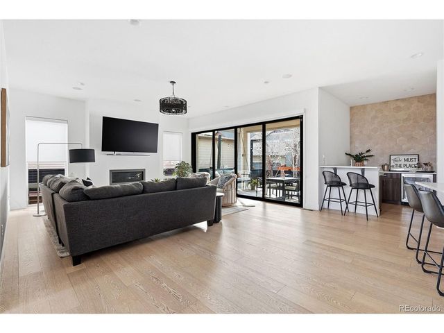 6075 Beeler St, Denver, CO 80238