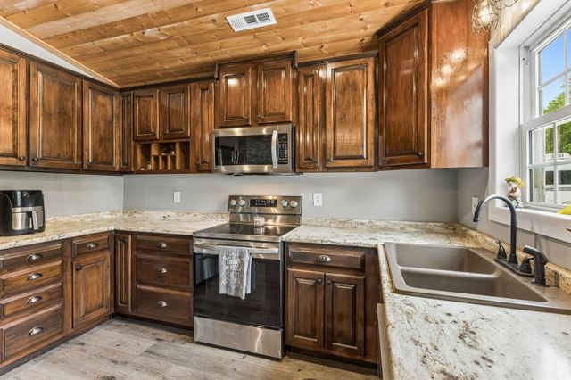 950 Old Agnew Rd, Pulaski, TN 38478