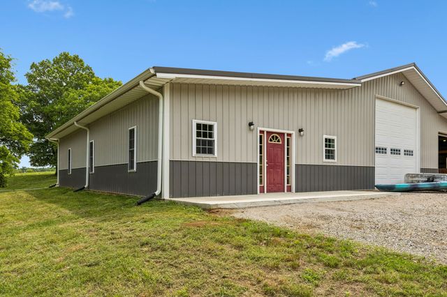 950 Old Agnew Rd, Pulaski, TN 38478