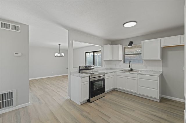 2713 Camargo Dr, Corpus Christi, TX 78415