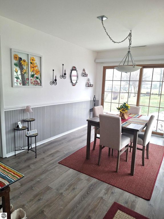 Image 18 of property listing at 309 S State Street, Alma, MI 48801