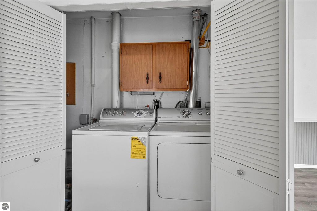 Image 23 of property listing at 309 S State Street, Alma, MI 48801