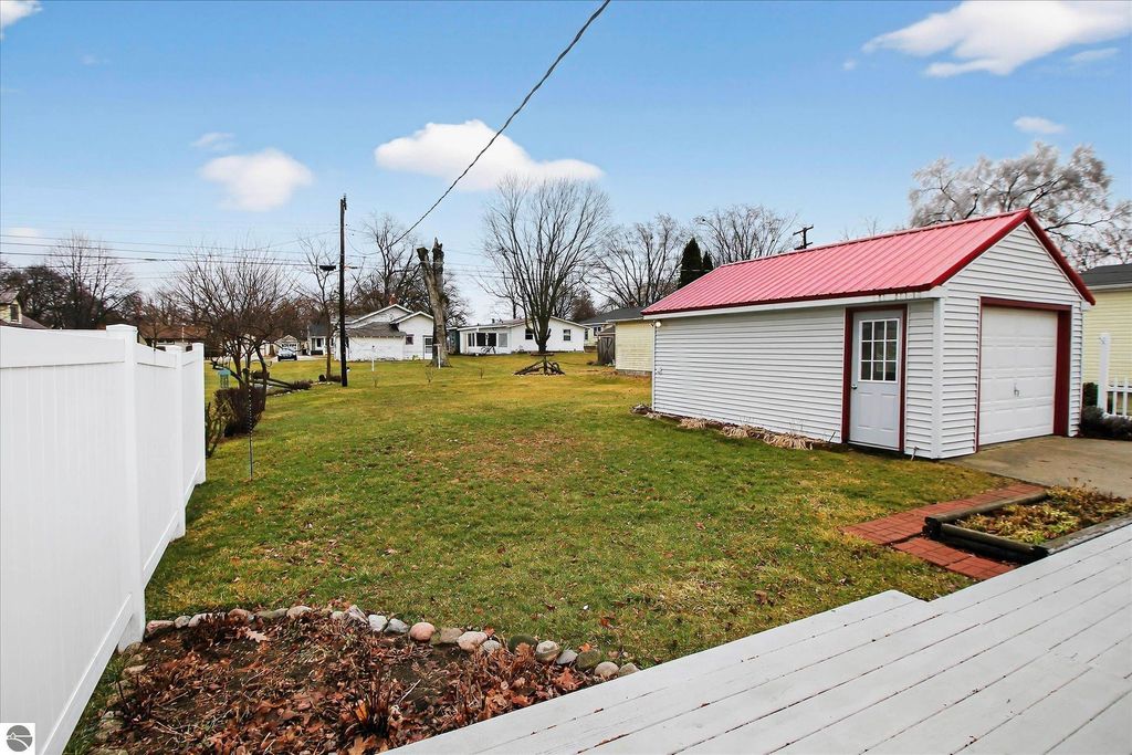 Image 24 of property listing at 309 S State Street, Alma, MI 48801