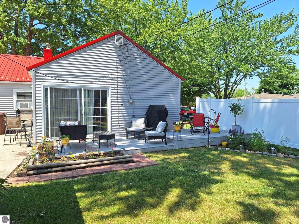 Image 31 of property listing at 309 S State Street, Alma, MI 48801