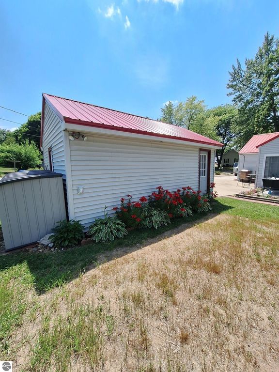 Image 32 of property listing at 309 S State Street, Alma, MI 48801