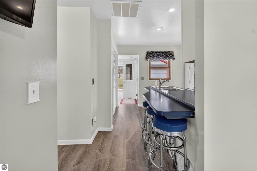 Image 9 of property listing at 309 S State Street, Alma, MI 48801