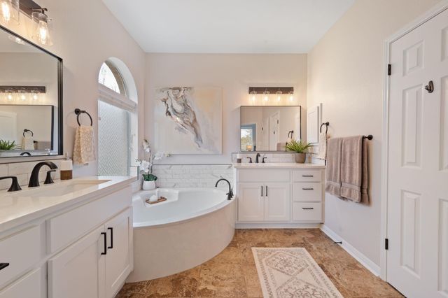 7008 Cool Canyon CV, Round Rock, TX 78681