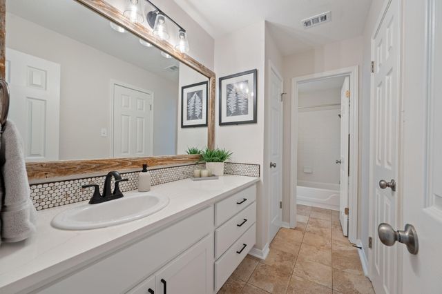 7008 Cool Canyon CV, Round Rock, TX 78681