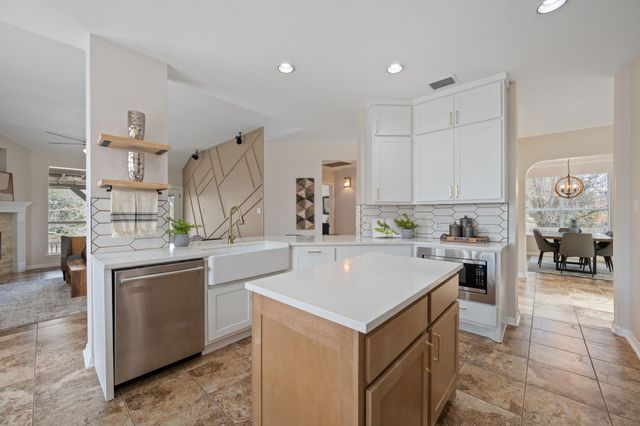 7008 Cool Canyon CV, Round Rock, TX 78681