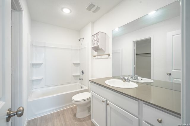 9804 CAROME MILL DR, San Antonio, TX 78254