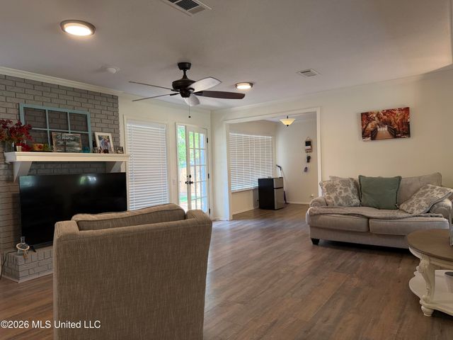33 Pebble Hill Drive, Brandon, MS 39042