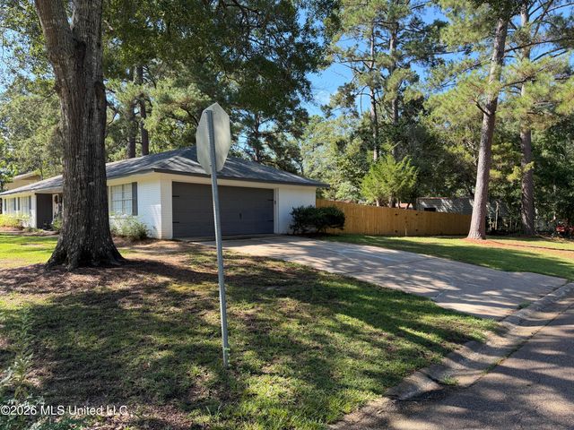 33 Pebble Hill Drive, Brandon, MS 39042