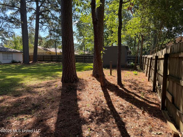 33 Pebble Hill Drive, Brandon, MS 39042