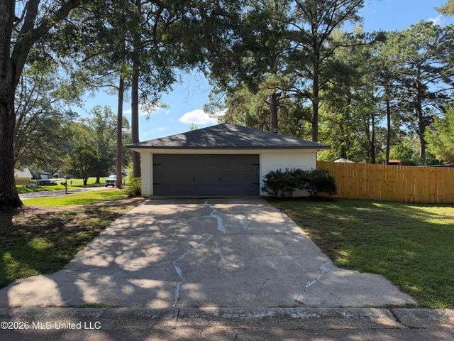 33 Pebble Hill Drive, Brandon, MS 39042