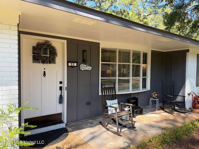 33 Pebble Hill Drive, Brandon, MS 39042