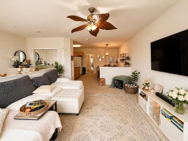 1346 Hillcrest Drive, Waterford, MI 48327