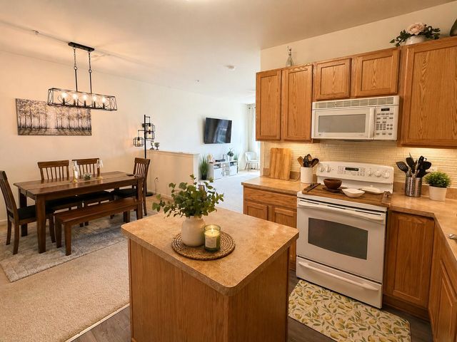 1346 Hillcrest Drive, Waterford, MI 48327