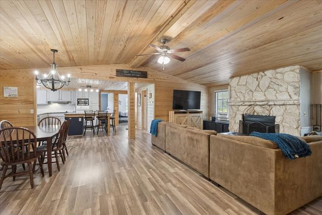 245 Ben Lacy Drive, Gun Barrel City, TX 75156