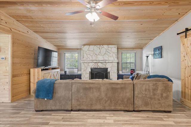 245 Ben Lacy Drive, Gun Barrel City, TX 75156
