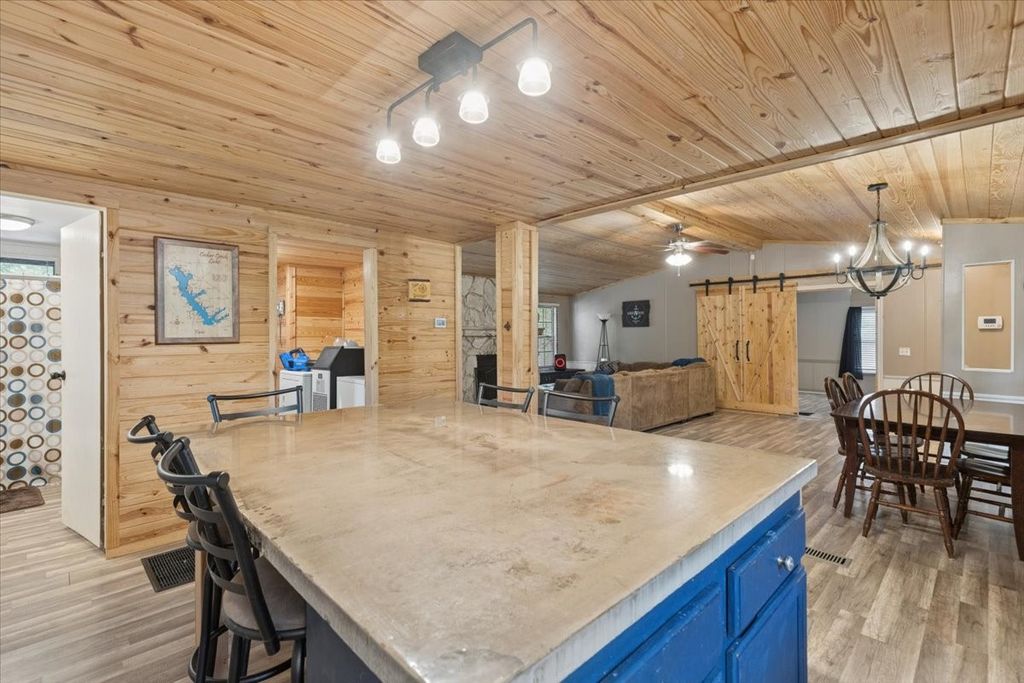 245 Ben Lacy Drive, Gun Barrel City, TX 75156