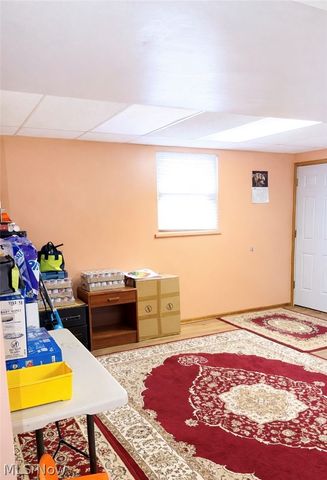 9 Willow Way, Canfield, OH 44406