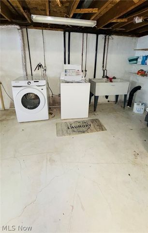 9 Willow Way, Canfield, OH 44406