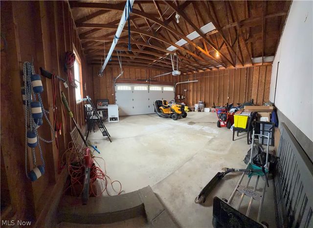 9 Willow Way, Canfield, OH 44406