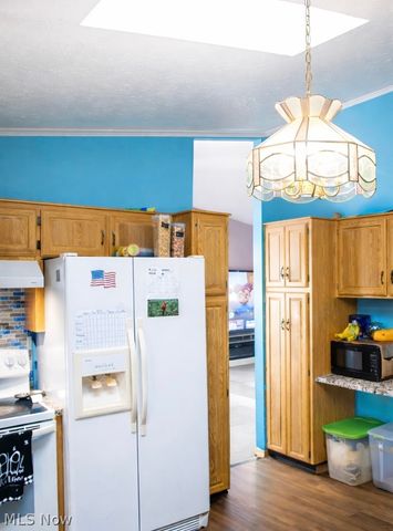 9 Willow Way, Canfield, OH 44406