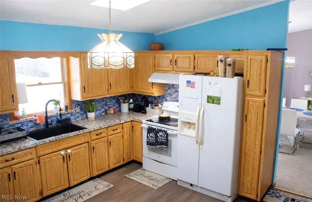 9 Willow Way, Canfield, OH 44406