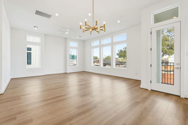 3830 Wilmer Street, Houston, TX 77003