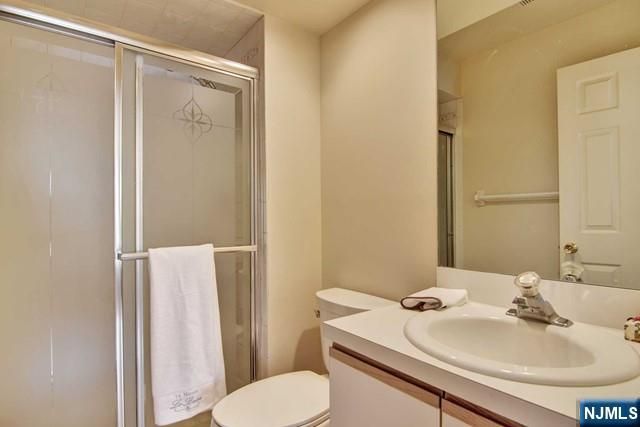 649 Richmond Court, Ramsey, NJ 07446