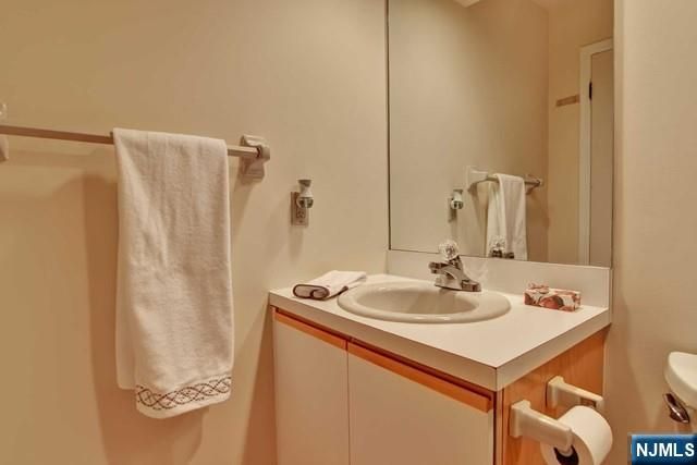649 Richmond Court, Ramsey, NJ 07446