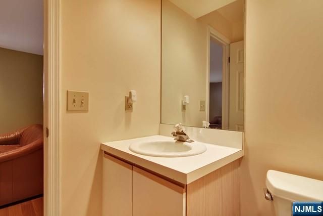 649 Richmond Court, Ramsey, NJ 07446
