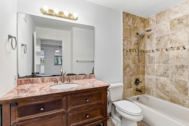 5048 Heatherhill Lane 1205, Boca Raton, FL 33486