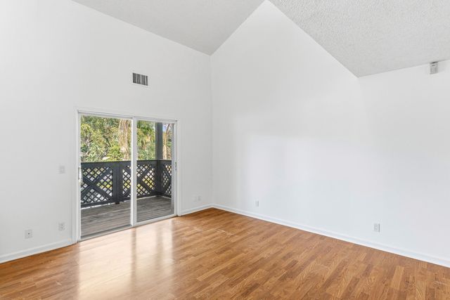 5048 Heatherhill Lane 1205, Boca Raton, FL 33486