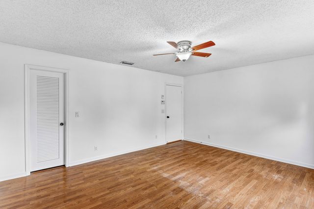 5048 Heatherhill Lane 1205, Boca Raton, FL 33486