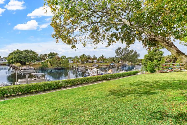 5048 Heatherhill Lane 1205, Boca Raton, FL 33486