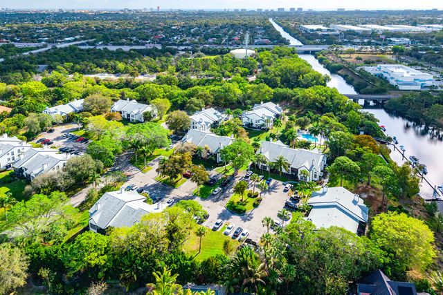 5048 Heatherhill Lane 1205, Boca Raton, FL 33486