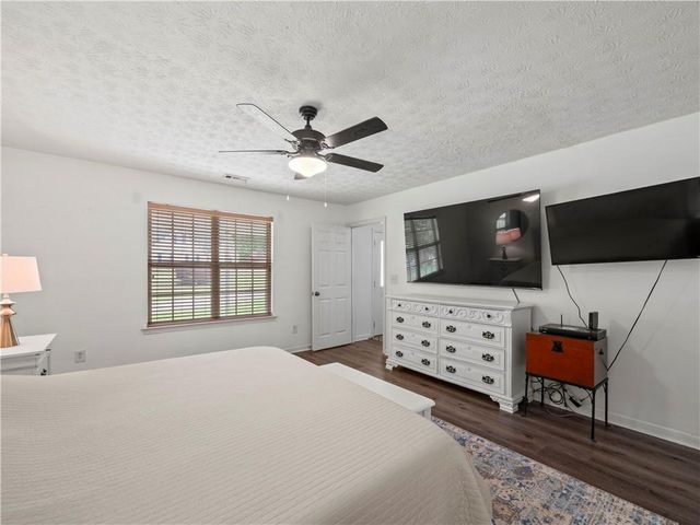 5293 Hopewell Lane, Gainesville, GA 30507