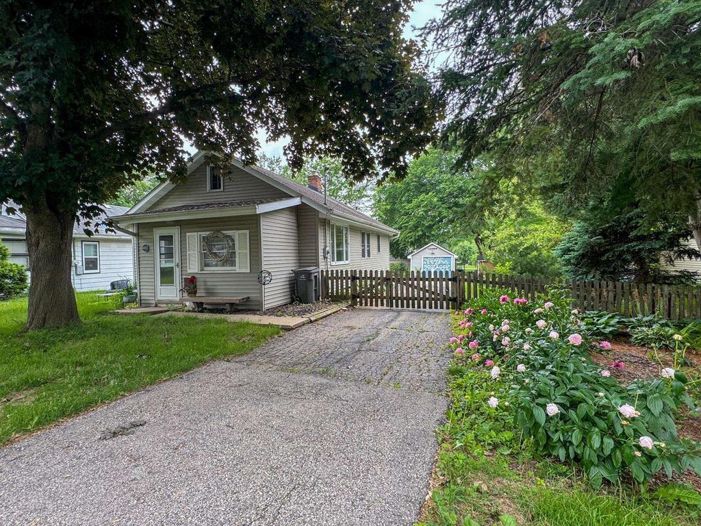 4803 Schofield Street, Monona, WI 53716