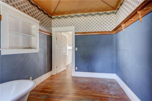 429 S Minnesota Avenue, Columbus, KS 66725