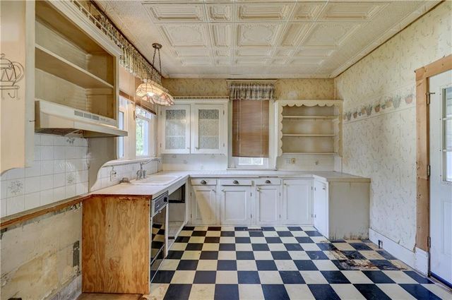 429 S Minnesota Avenue, Columbus, KS 66725