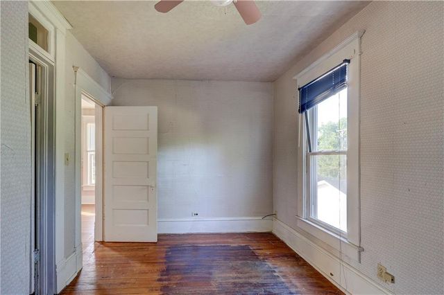 429 S Minnesota Avenue, Columbus, KS 66725