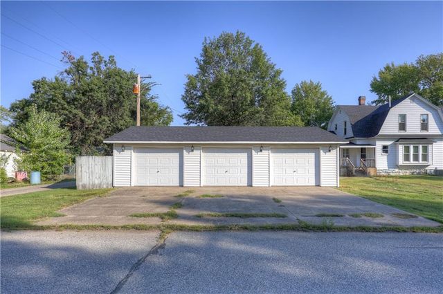 429 S Minnesota Avenue, Columbus, KS 66725