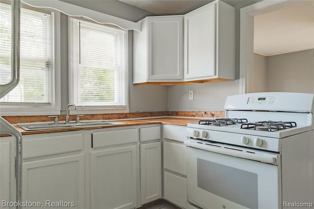 62 Court Street, Pontiac, MI 48342