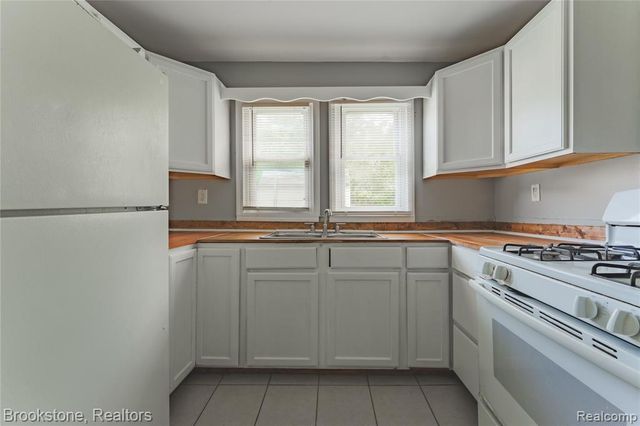 62 Court Street, Pontiac, MI 48342