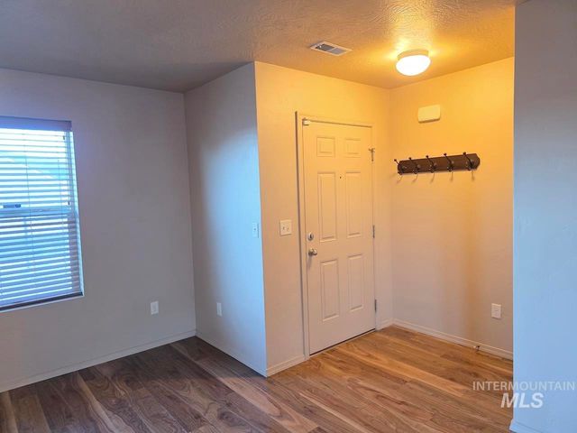 4503 Julie St, Caldwell, ID 83607