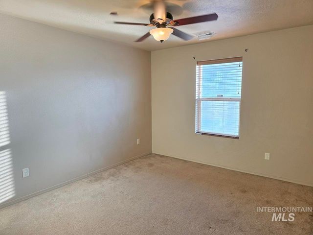 4503 Julie St, Caldwell, ID 83607