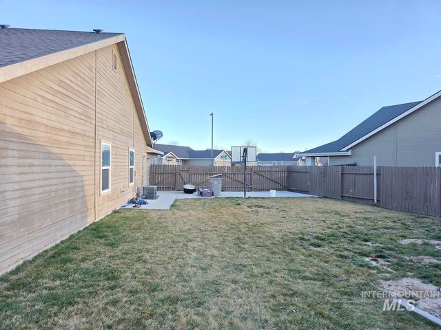 4503 Julie St, Caldwell, ID 83607
